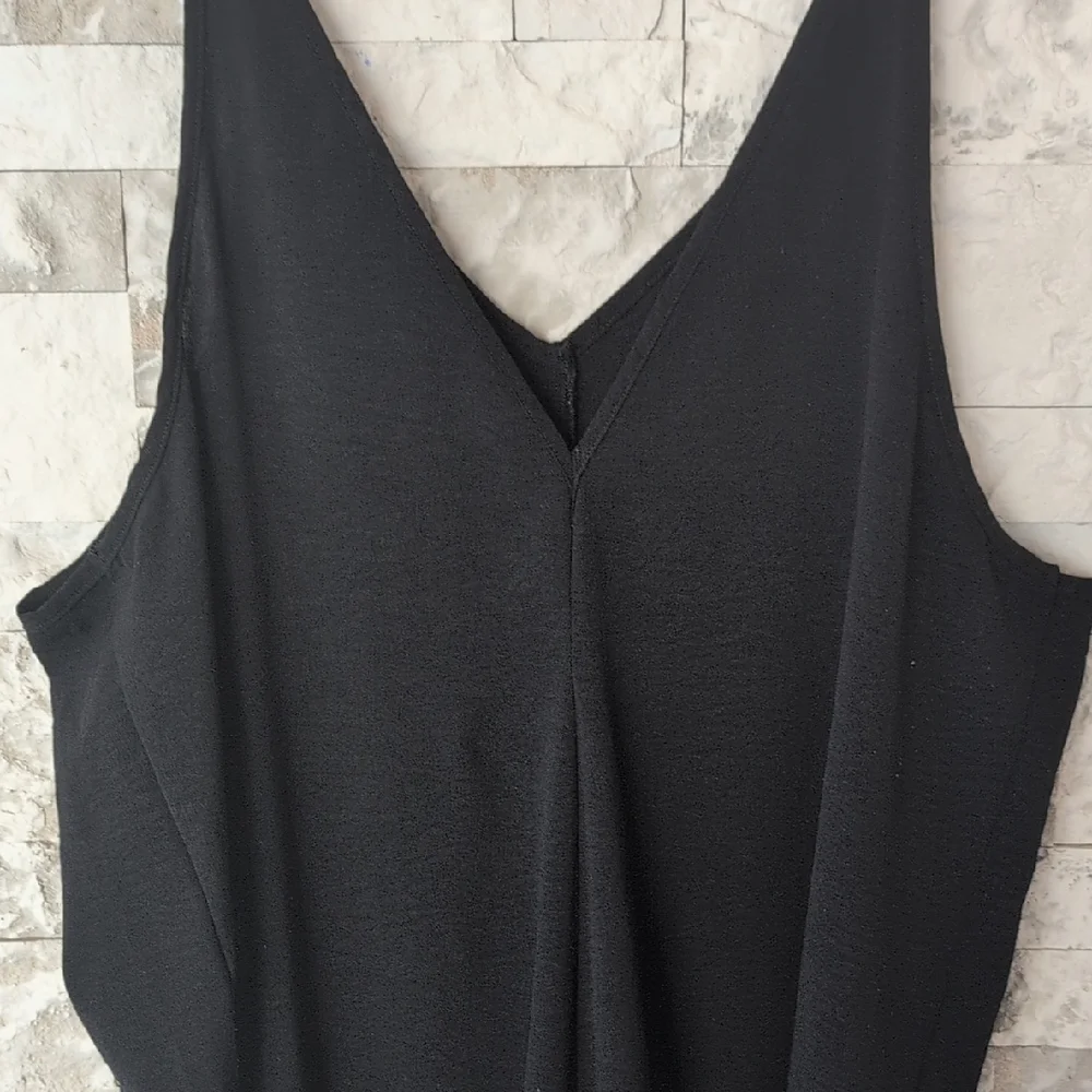 SHEIN Curve Romper Shorts Black V-Neck Spaghetti Strap Front Pockets Plus Size